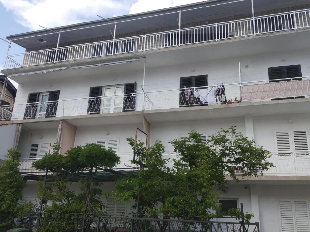 Guest House Gracijana ماكارسكا المظهر الخارجي الصورة